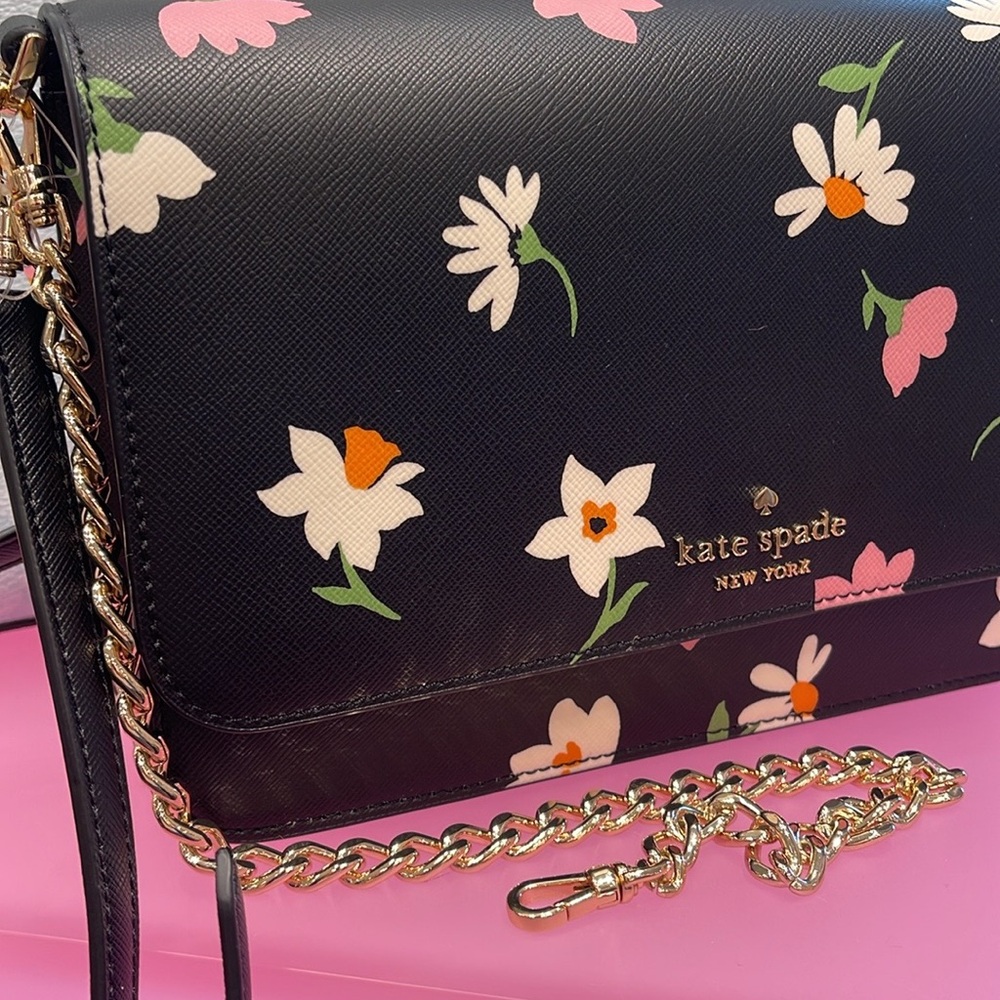 Kate Spade Madison Floral Waltz Flap Convertible Crossbody
Black Multi
NWT - Picture 7 of 16